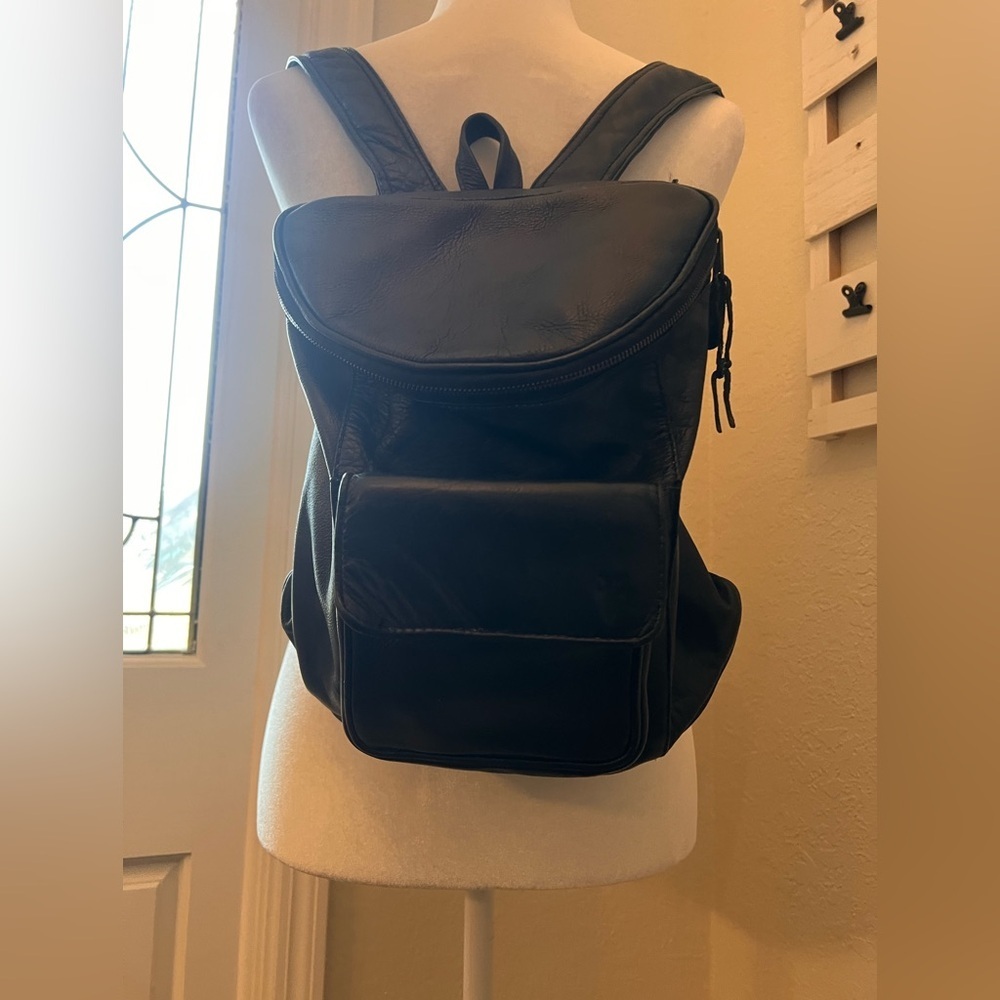 Vintage Frye Benchcrafted Leather Backpack – Black Distressed Leather 90’s - Picture 14 of 14